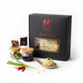 Nouilles asiatiques en carton